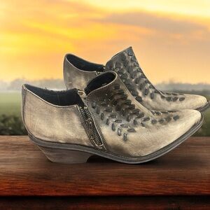 Ladies Free People brand bootie size 39 or 9US